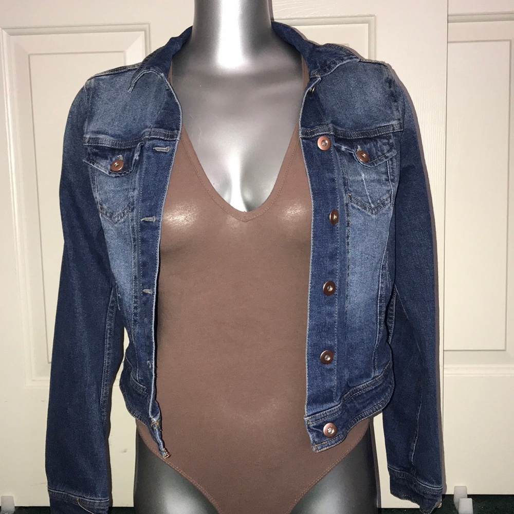 Medium wash denim jacket bronze buttons